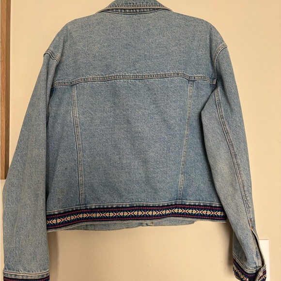 Women's Light Blue Denim Jacket with Embroidered Hem - Picture 4 of 6